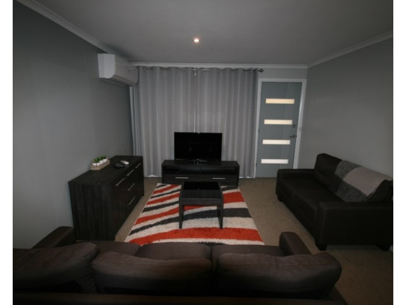 2/9 Priory Street, Rochester VIC 3561