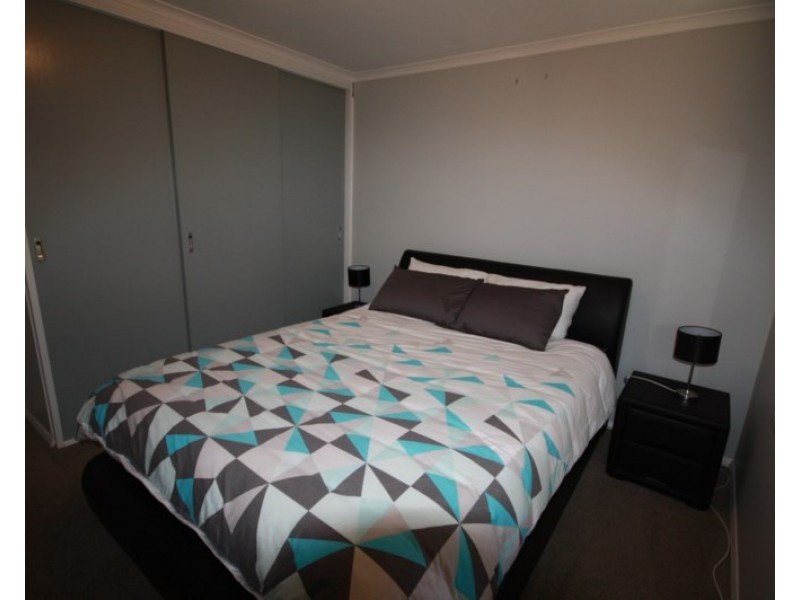 2/9 Priory Street, Rochester VIC 3561