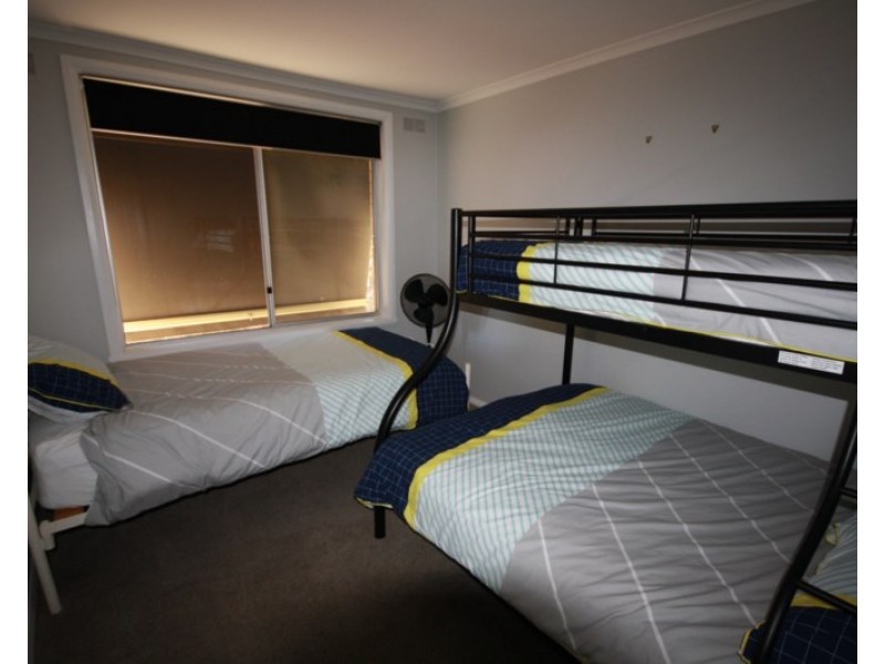 2/9 Priory Street, Rochester VIC 3561