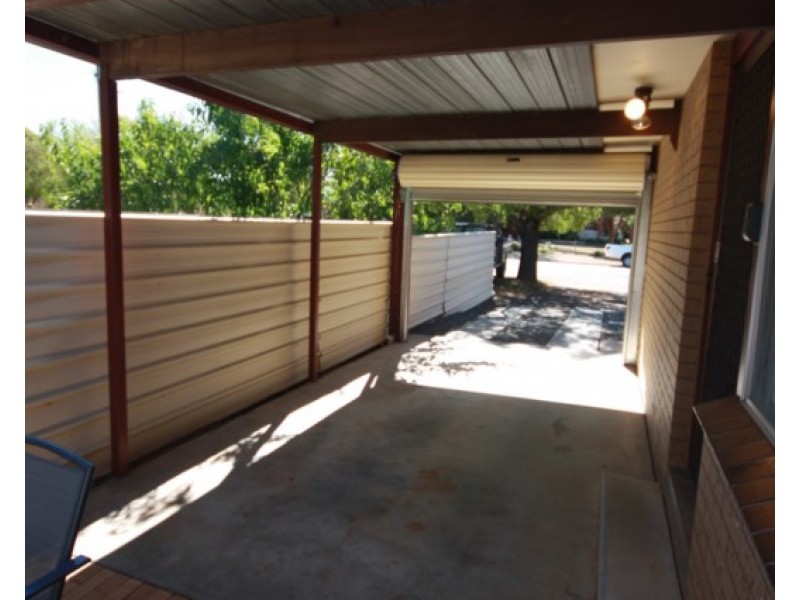 2/9 Priory Street, Rochester VIC 3561