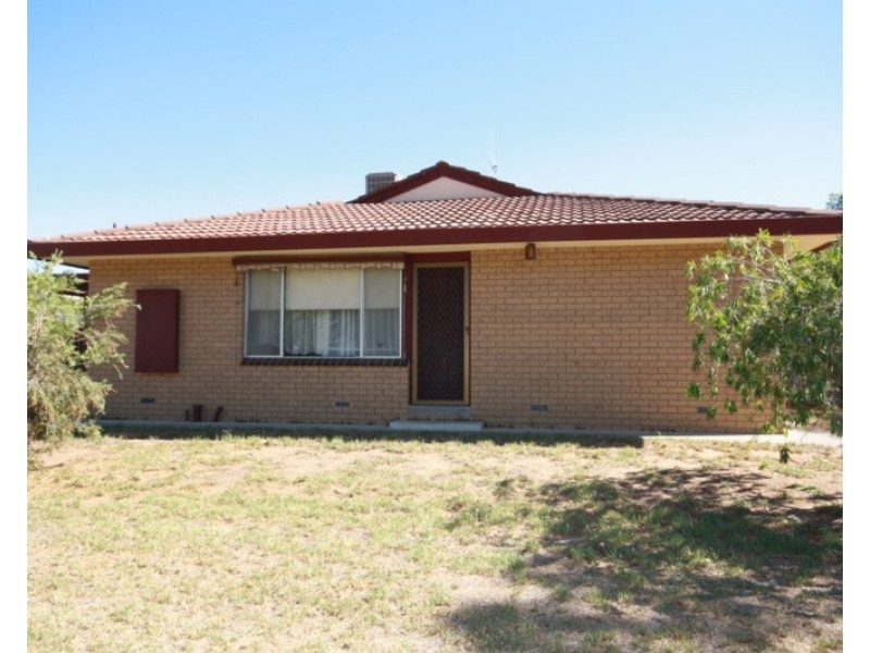 2/9 Priory Street, Rochester VIC 3561