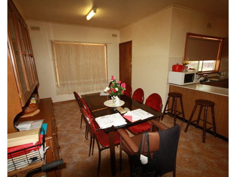 10 McKenzie Street, Rochester VIC 3561