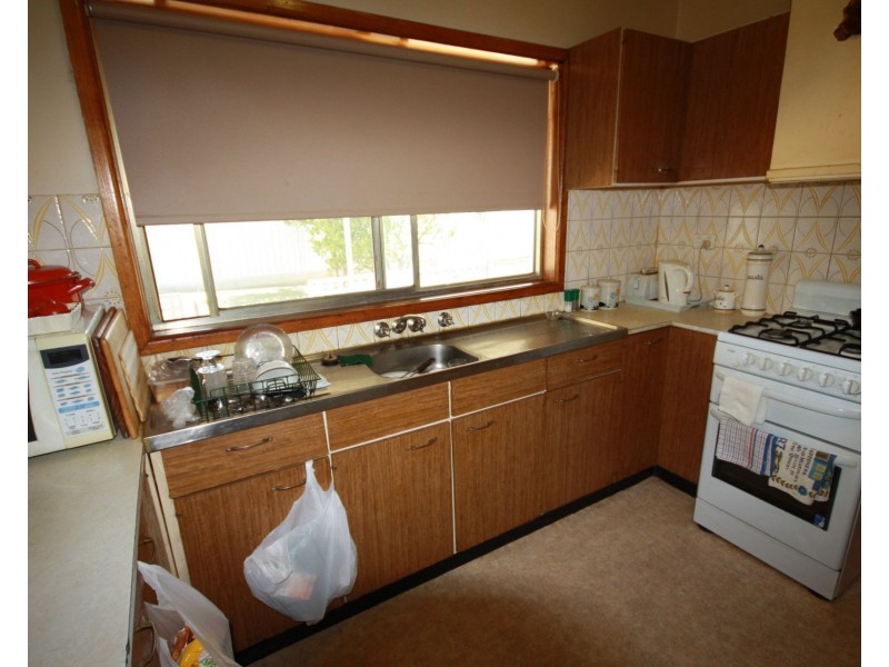 10 McKenzie Street, Rochester VIC 3561