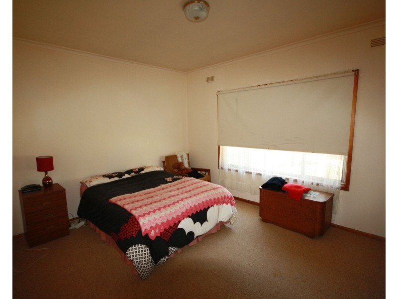 10 McKenzie Street, Rochester VIC 3561