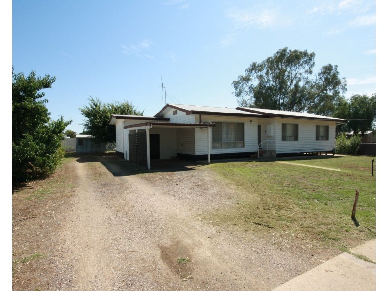 10 McKenzie Street, Rochester VIC 3561