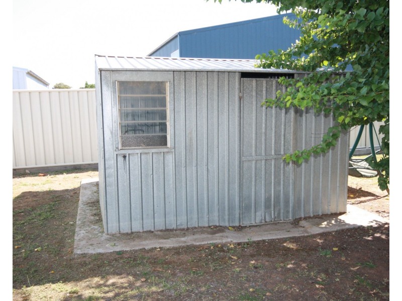 10 McKenzie Street, Rochester VIC 3561