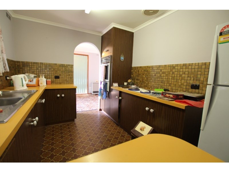 19 Dawson Street, Rochester VIC 3561