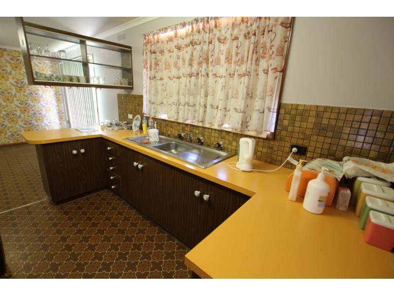 19 Dawson Street, Rochester VIC 3561