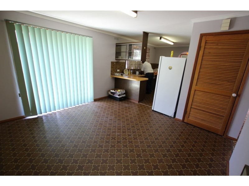 19 Dawson Street, Rochester VIC 3561