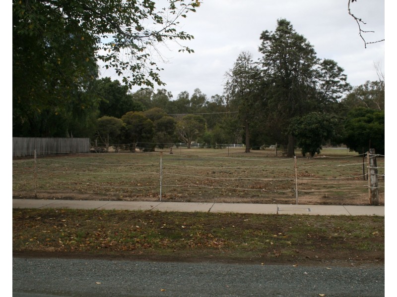 8 Church Street, Rochester VIC 3561