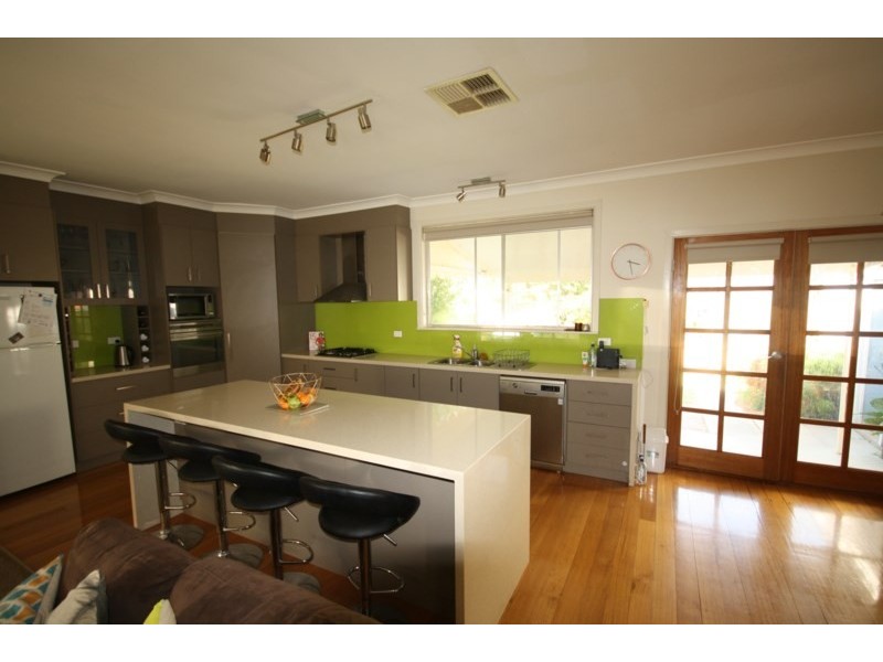 71 Victoria Street, Rochester VIC 3561