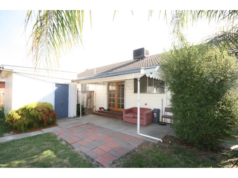 71 Victoria Street, Rochester VIC 3561