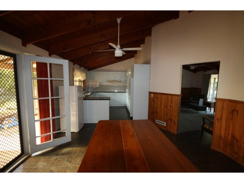 90 Victoria Street, Rochester VIC 3561