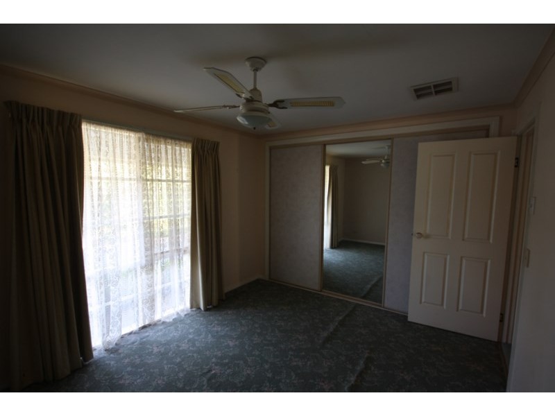 90 Victoria Street, Rochester VIC 3561