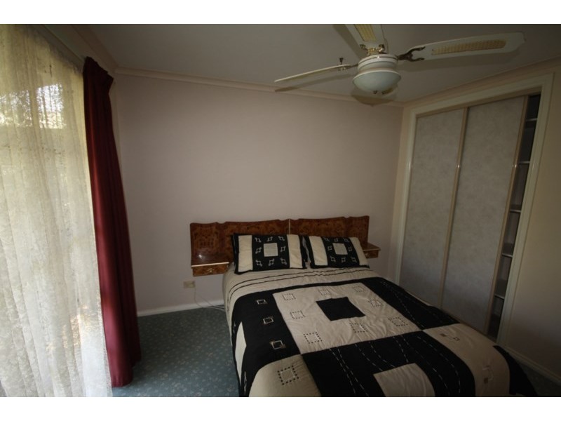 90 Victoria Street, Rochester VIC 3561