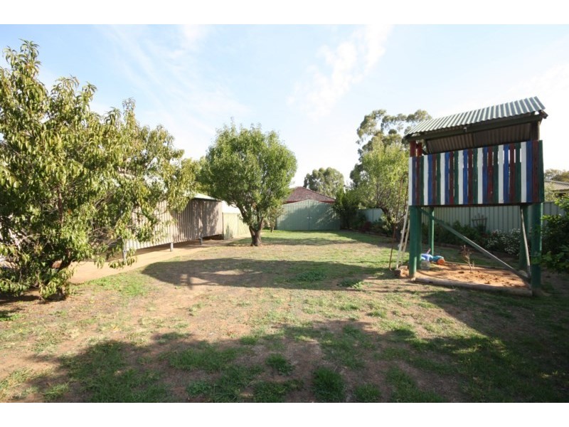 90 Victoria Street, Rochester VIC 3561