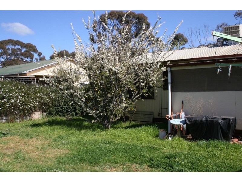 58 Simmie Street, Elmore VIC 3558