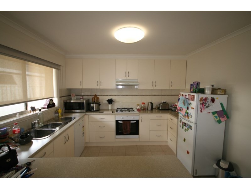 1/15 Dawson Street, Rochester VIC 3561