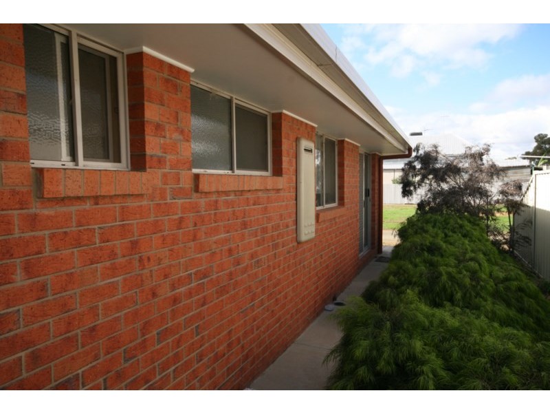 1/15 Dawson Street, Rochester VIC 3561