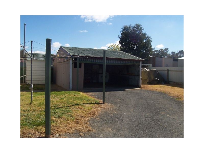 2 Kings Avenue, St Arnaud VIC 3478