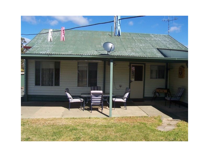 2 Kings Avenue, St Arnaud VIC 3478