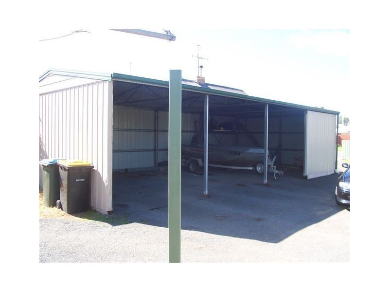 2 Kings Avenue, St Arnaud VIC 3478