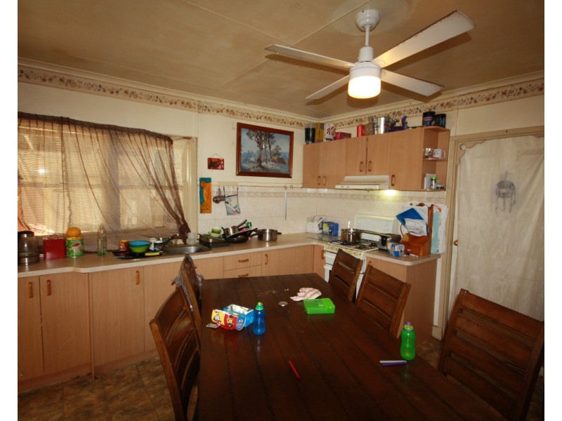 99 Echuca Road, Rochester VIC 3561