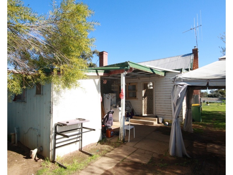 99 Echuca Road, Rochester VIC 3561