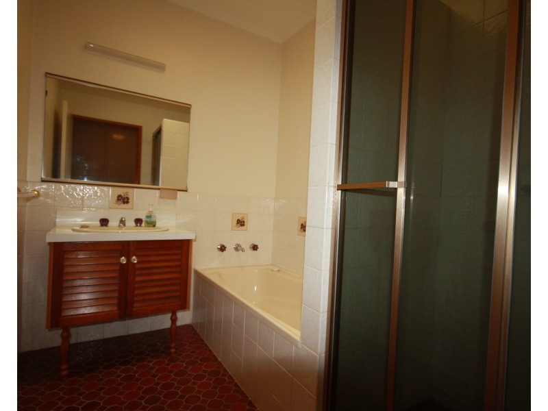 44 Victoria Street, Rochester VIC 3561