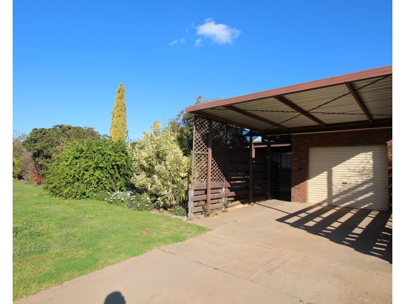 44 Victoria Street, Rochester VIC 3561