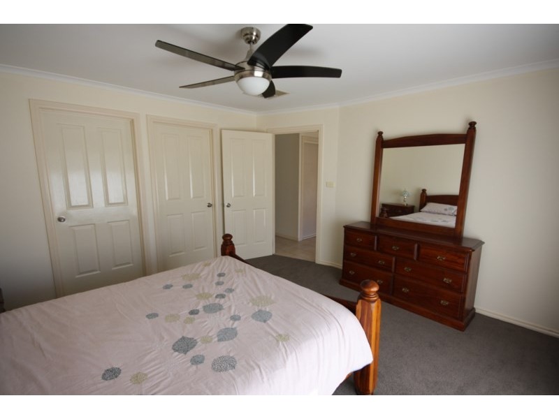 33 Dudley Street, Rochester VIC 3561