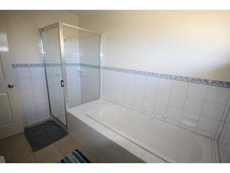 33 Dudley Street, Rochester VIC 3561