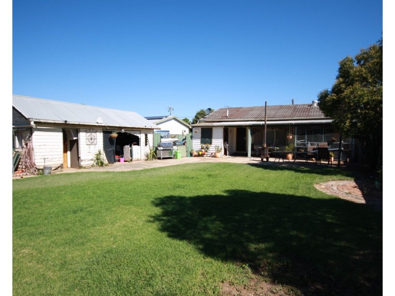 48 Dudley Street, Rochester VIC 3561