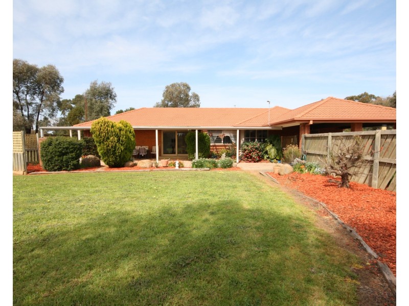 53 Pascoe Street, Rochester VIC 3561