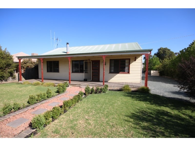 65 Dudley Street, Rochester VIC 3561
