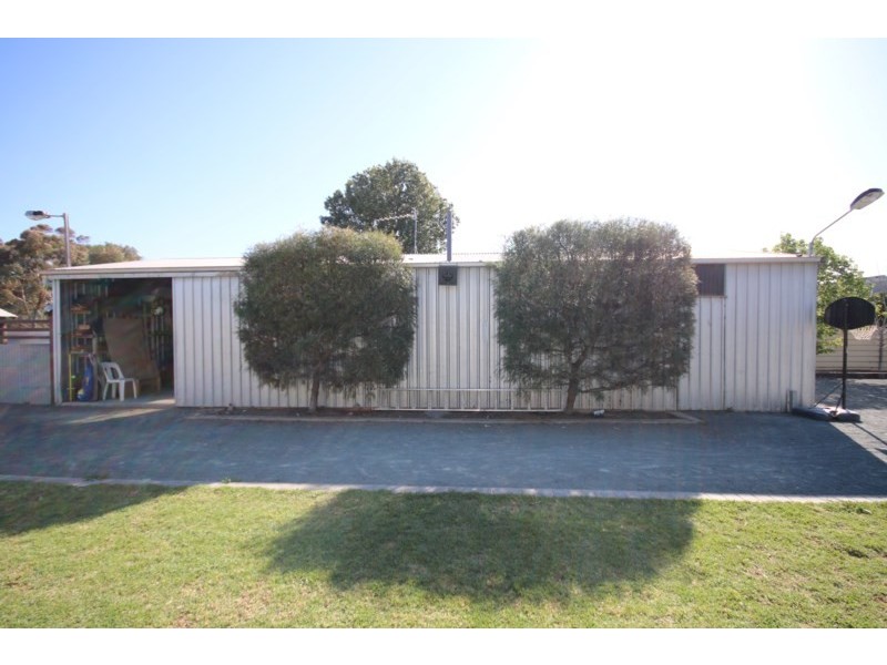 65 Dudley Street, Rochester VIC 3561