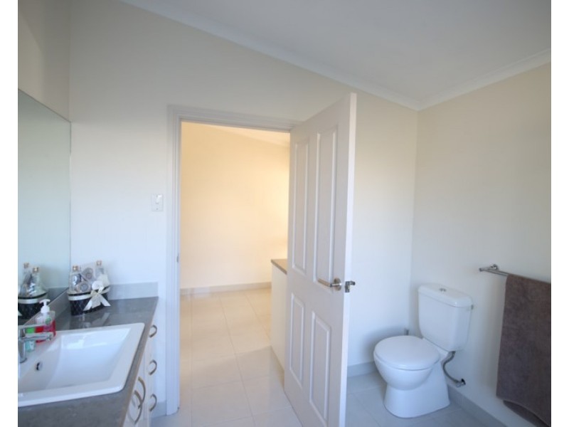 72 Victoria Street, Rochester VIC 3561