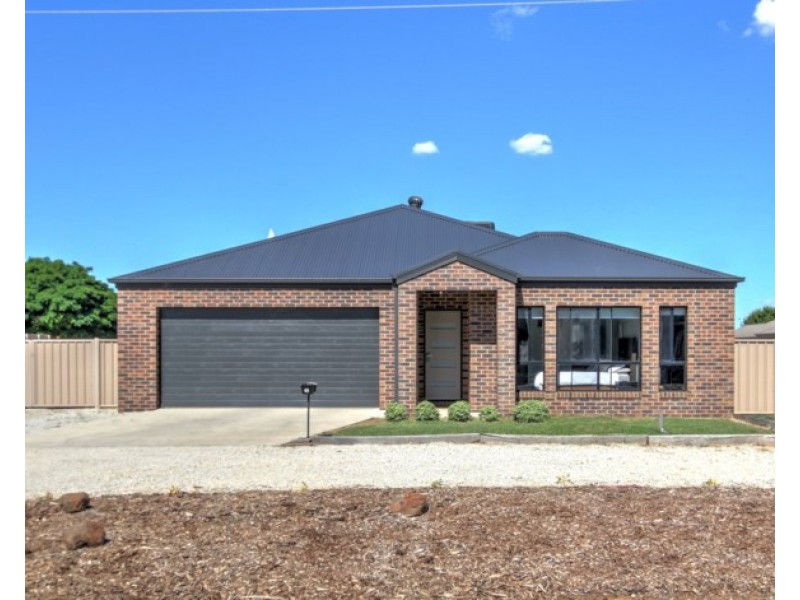 43 Kerford Street, Rochester VIC 3561