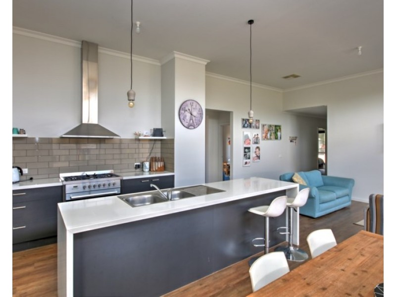 43 Kerford Street, Rochester VIC 3561