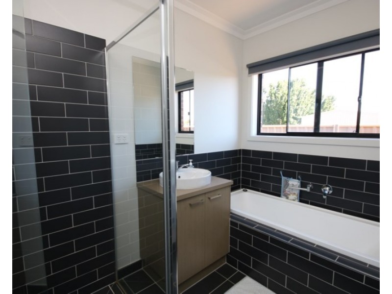 43 Kerford Street, Rochester VIC 3561