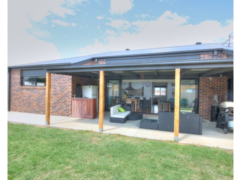 43 Kerford Street, Rochester VIC 3561