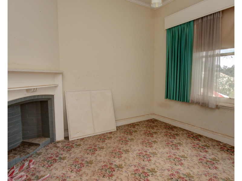 35 Moore Street, Rochester VIC 3561