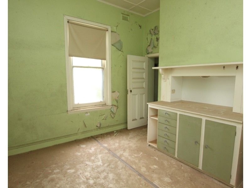 35 Moore Street, Rochester VIC 3561