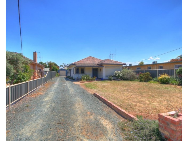 22 Echuca Road, Rochester VIC 3561