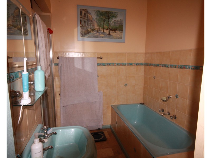 64 Kerford Street, Rochester VIC 3561