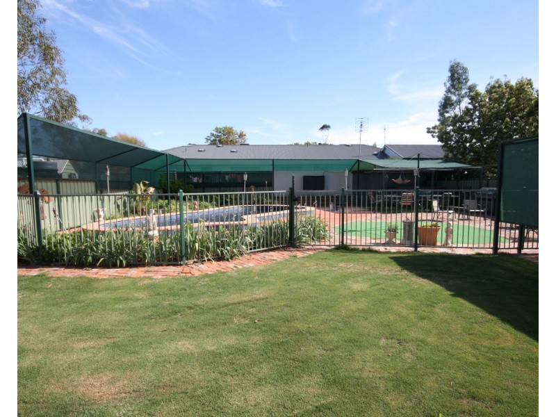 64 Kerford Street, Rochester VIC 3561