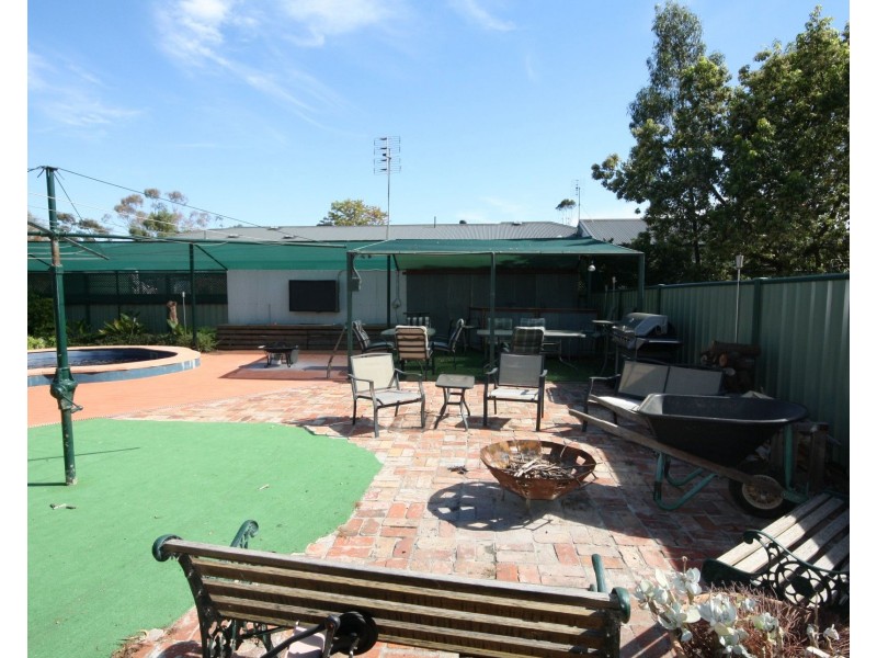 64 Kerford Street, Rochester VIC 3561