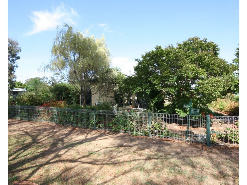 64 Kerford Street, Rochester VIC 3561