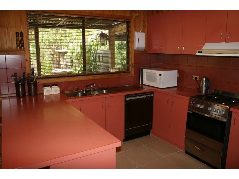 11 Victoria Street, Rochester VIC 3561