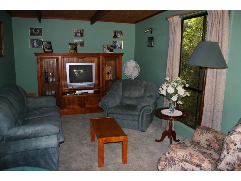 11 Victoria Street, Rochester VIC 3561